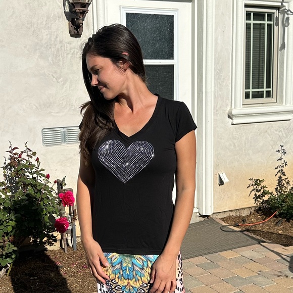 Rosio Valentine T-Shirt Soft V-Neck with 3D Silver Beaded Heart. - Picture 1 of 5